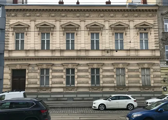 88m² Grosses Im 1. Stock Apartman *